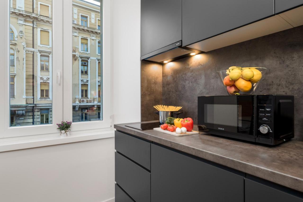 Deluxe Apartments "In The Center" Rijeka Extérieur photo